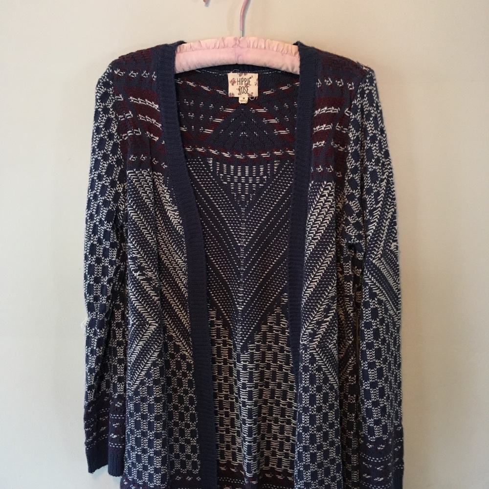Medium cardigan/open sweater